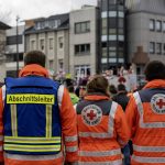 Von Narrenkäfig bis Narrenfahrt: DRK begleitet die Fastnacht im Kreis