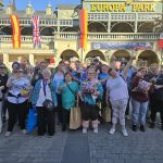 Gruppe von Menschen im Europa-Park